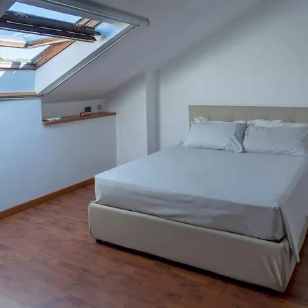 Apartment Collina E Palazzo Regione